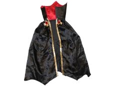 George, Vámpír, király jelmez, köpeny