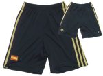 Adidas, Spanyol zászlós rövidnadrág