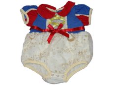 Sim tree, Hófehérke jelmez, body