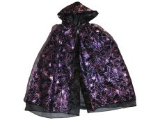 H&M, Pókhálós köpeny