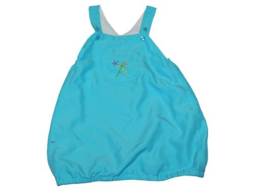 Mothercare, Hímzett virágos kötényruha