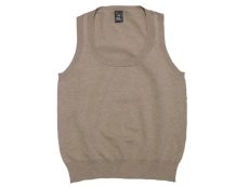 Zara, Kötött mogyorószínű mellény