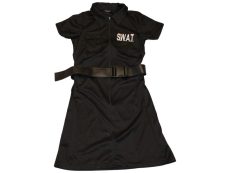 Rendőrnő jelmez övvel