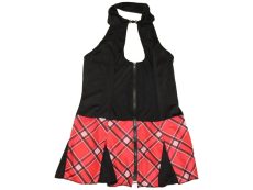 Exposed, Diáklány jelmez