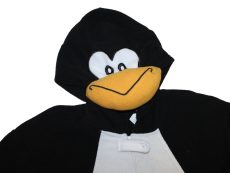 Cedarwood, Pingvin jelmez